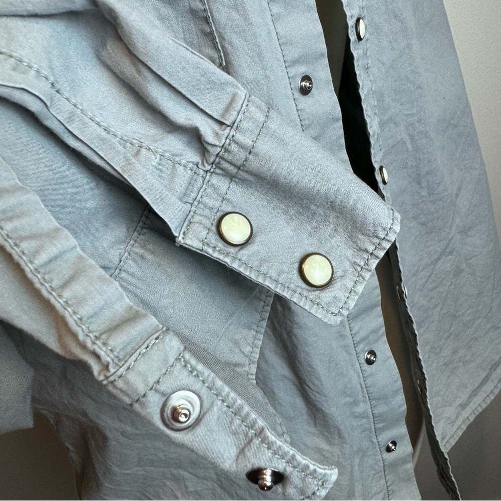 Levi’s Light Grey Button Down Shirt - image 5